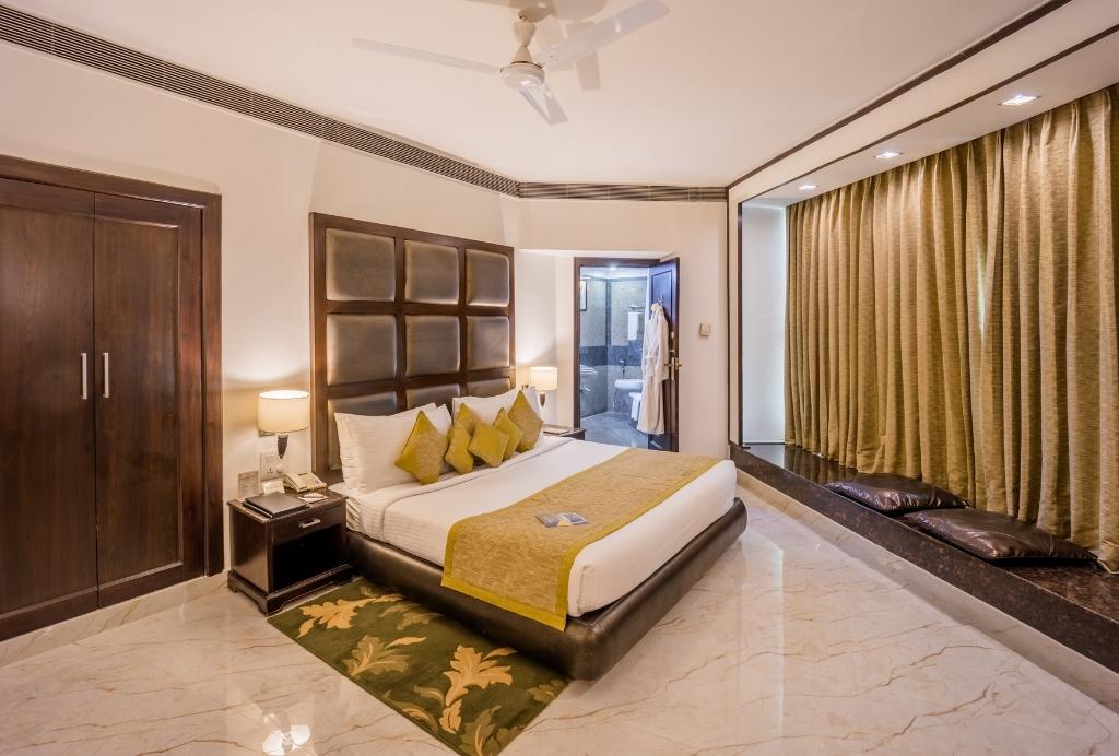 Shanti Palace, Mahipalpur, New Delhi - 3 KM from Delhi International Airport